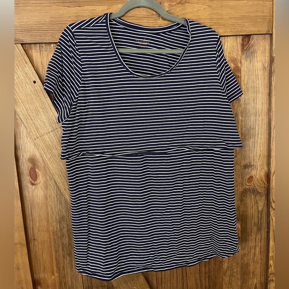 Like new maternity and nursing top